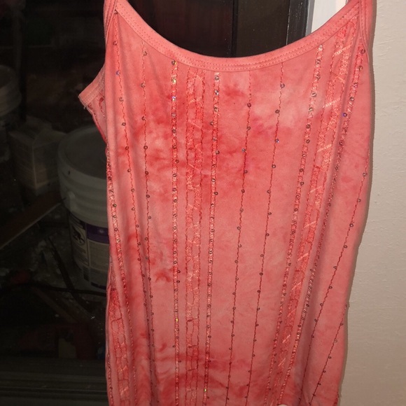 Tops - Picture 8 of 8